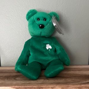 Retired "Erin" Ty Beanie Baby w/Tag Protector